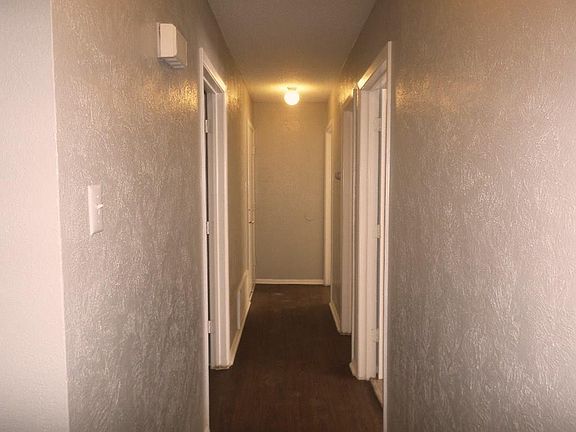 3rd image of 2817 Brookcrest Dr