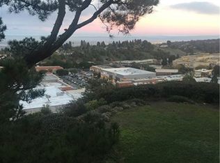 1 Oaktree Ln, Rolling Hills, CA 90274