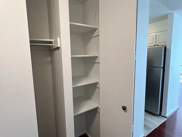 2020 Walnut St #9M — Photo 19