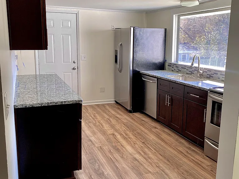 29 Warren Ct — Photo 15