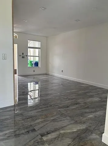 254 Riverwalk Cir — Photo 3