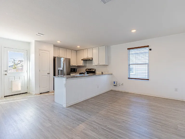 4310 Fluvial Cir — Photo 7