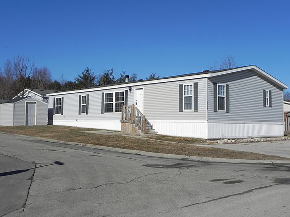 5th image of 17114 Julie Dr
