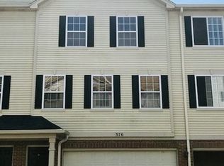 376 Evergreen Cir, Gilberts, IL 60136