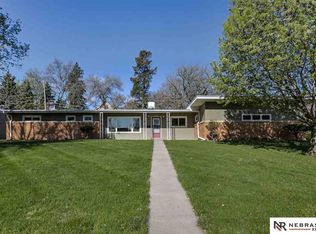 8322 N 37th St, Omaha, NE 68112