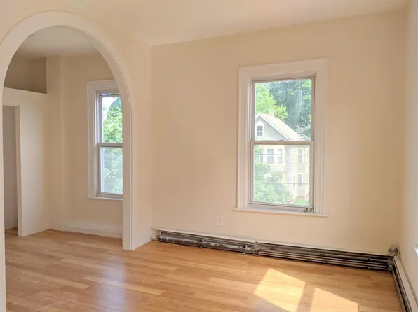 22 Cameron Ave #1, Somerville, MA 02144