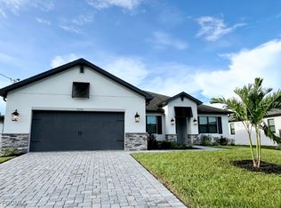 3520 SW 3rd St, Cape Coral, FL 33991