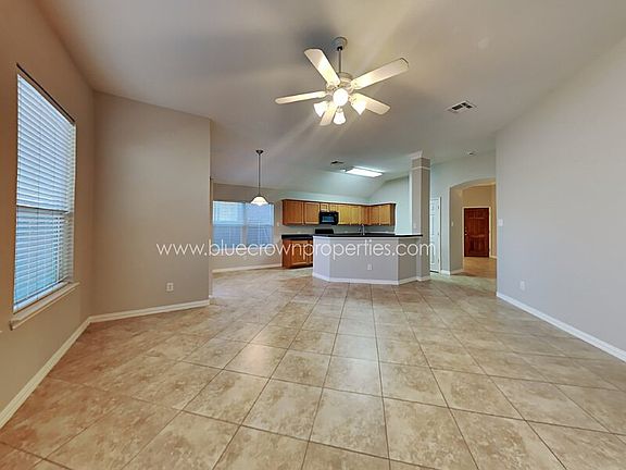 3rd image of 2828 Glendale Way