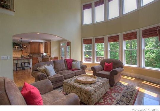 3rd image of 7515 Meadowgate Ln