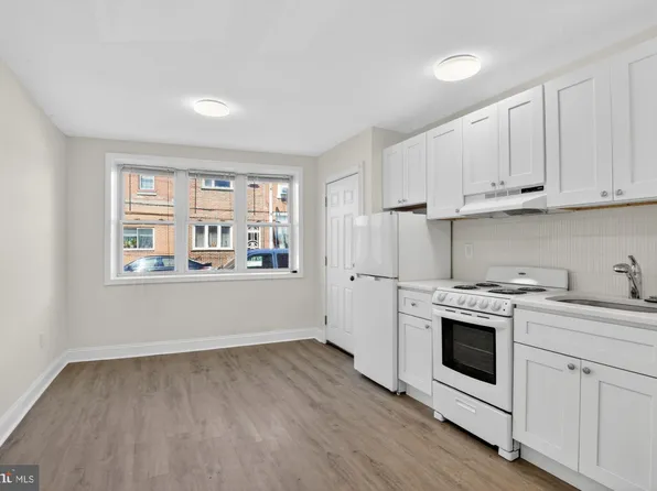1615 S 2nd St #1F, Philadelphia, PA 19148