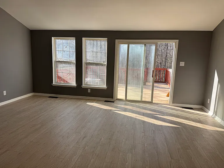 46 Coachlight Dr — Photo 18