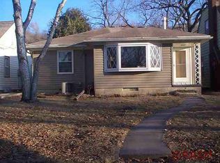 1343 N 5th St, Mankato, MN 56001