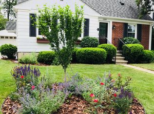 1509 Penistone Rd, Birmingham, MI 48009