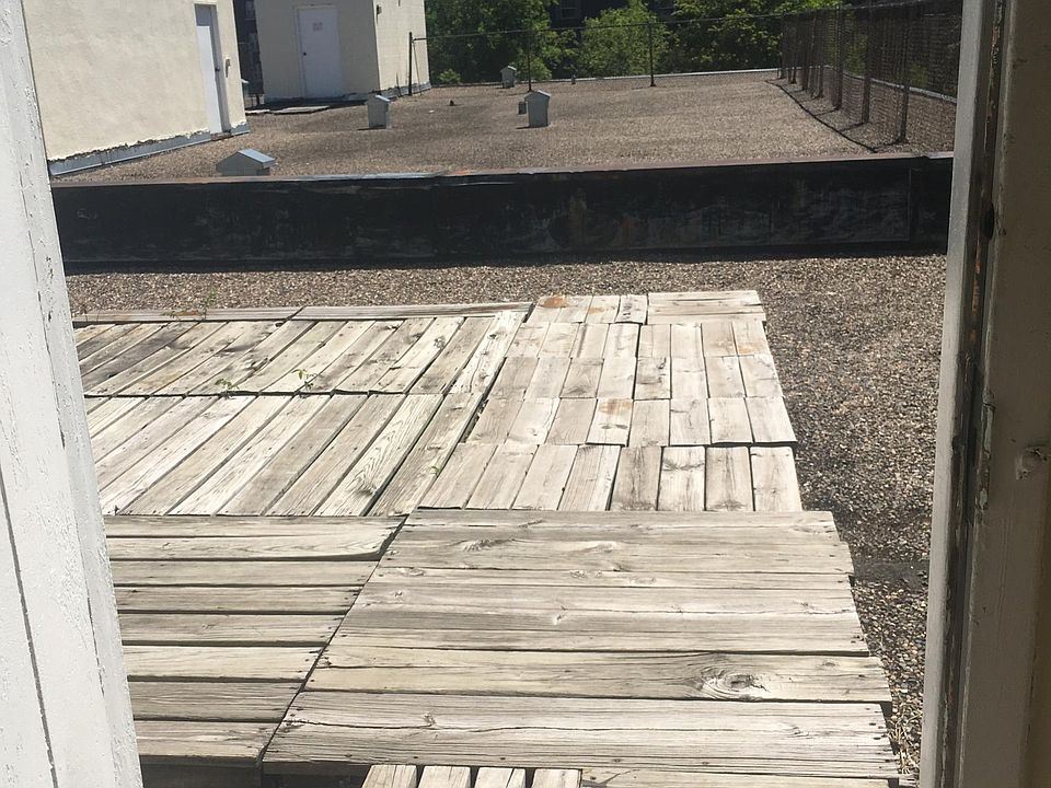 2nd image of 333 Oak Grove St #501