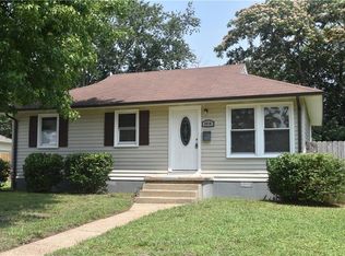 1910 N Lakeland Dr, Norfolk, VA 23518