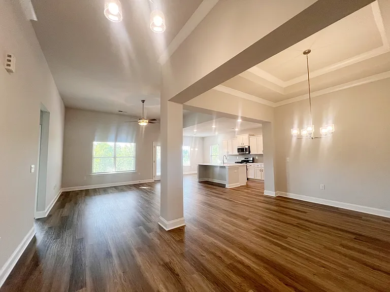 335 Cypress Hollow Trl — Photo 14