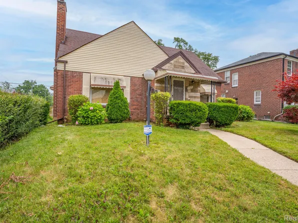 18310 Strathmoor St, Detroit, MI 48235