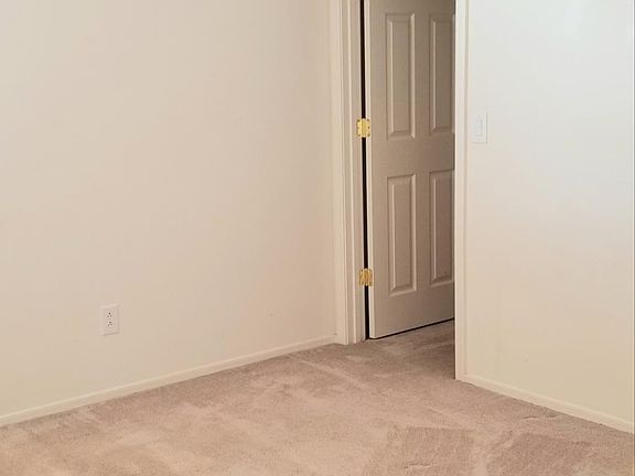 5th image of 1668 W Wilson Ave