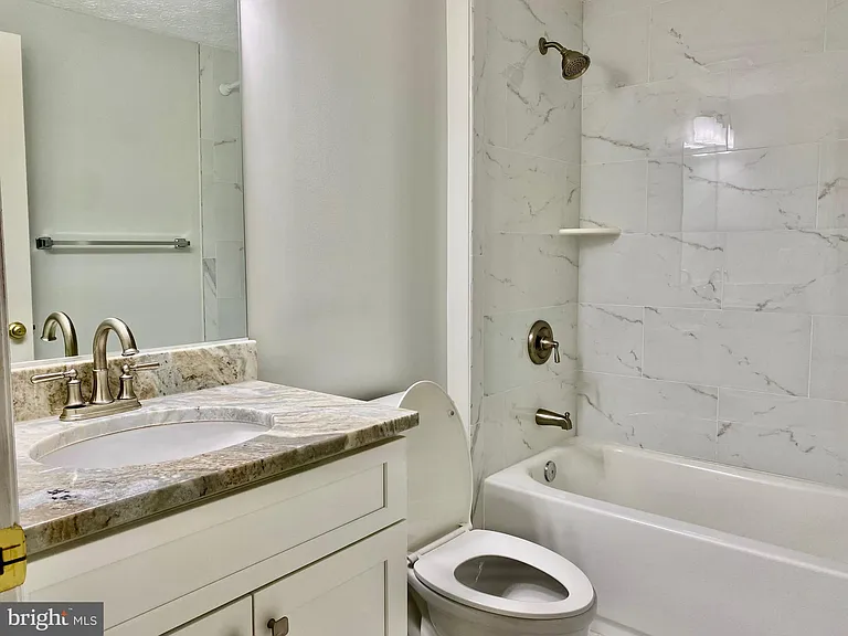 610 Coral Reef Dr — Photo 27