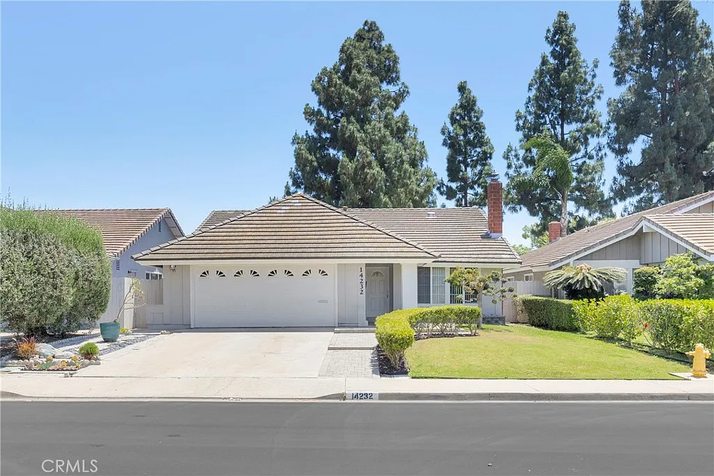 Building Photo - 14232 Matisse Ave