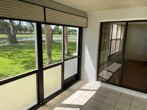 2322 S Cypress Bend Dr, Pompano Beach, FL