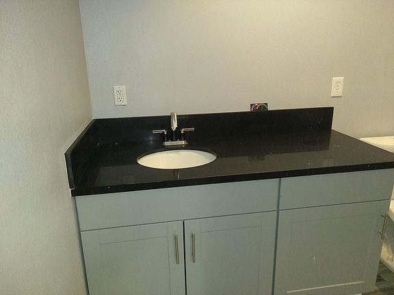 5th image of 4214 Blanchard St APT 4