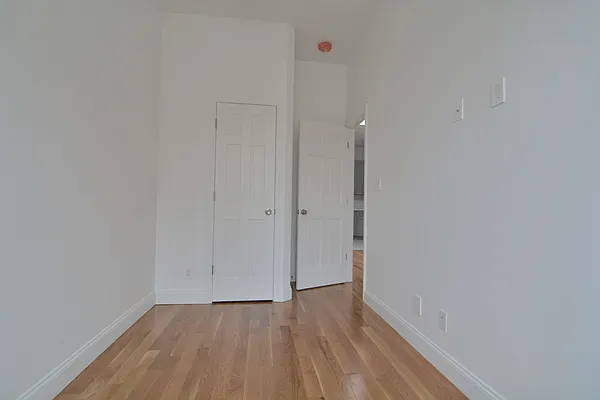 Rented by Hagstrom Management Inc | media 27