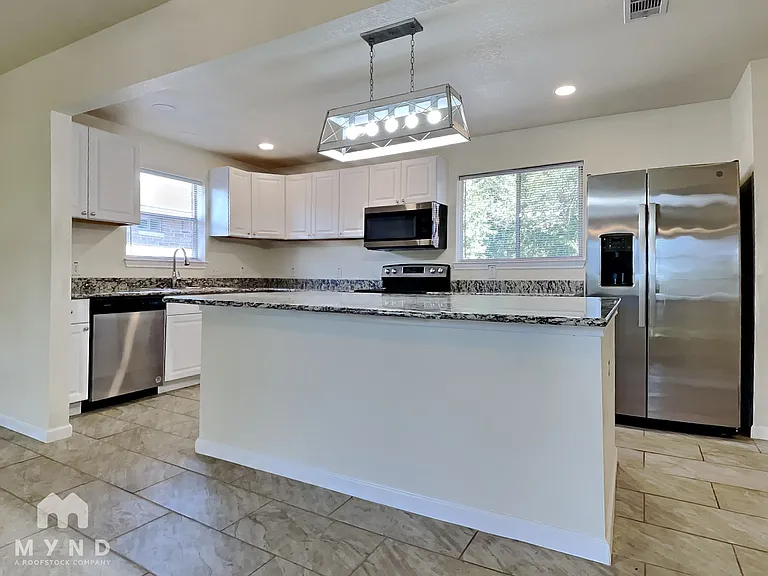 4809 Cedar St — Photo 2