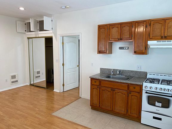3rd image of 212 W Palmer Ave APT 16