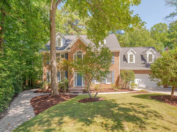 209 Connors Cir, Cary, NC 27511
