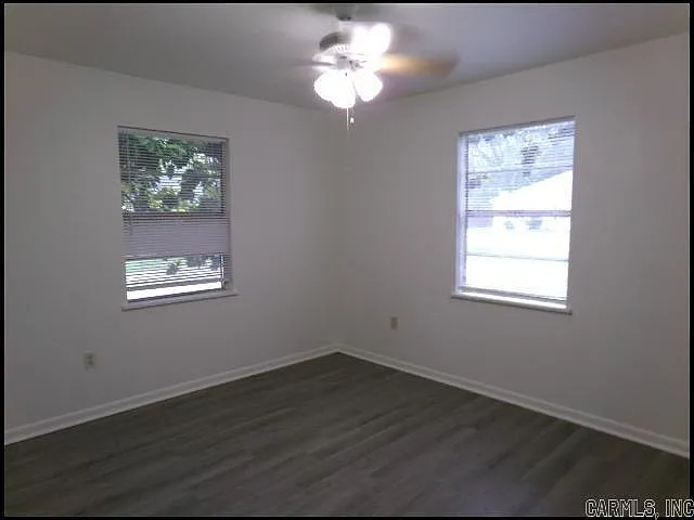 204 Dobbs St — Photo 12