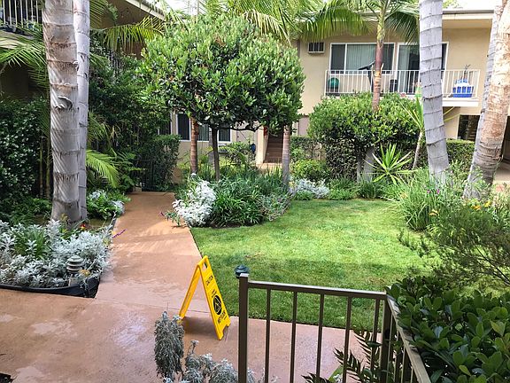 2nd image of 1280 S Barrington Ave APT 10
