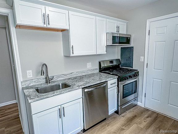 4th image of 11267 Lozier Ave