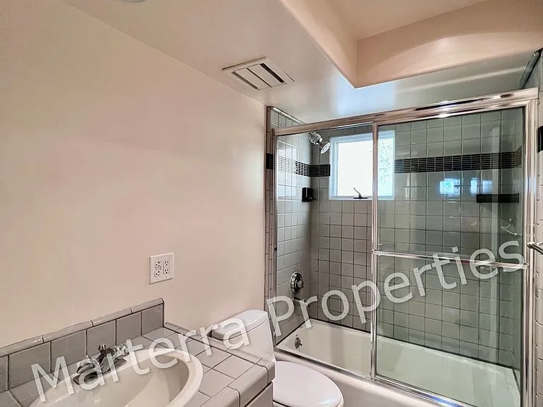 3604 Manhattan Ave — Photo 22