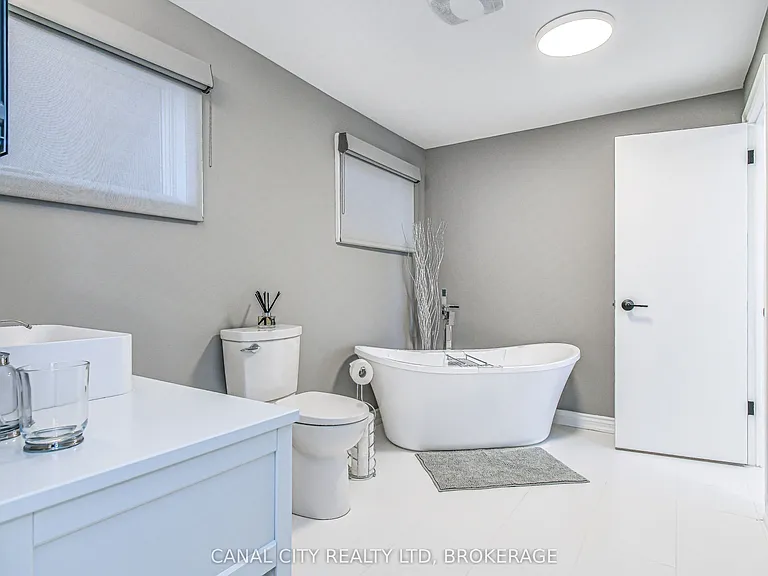 6 Colton Ave — Photo 21