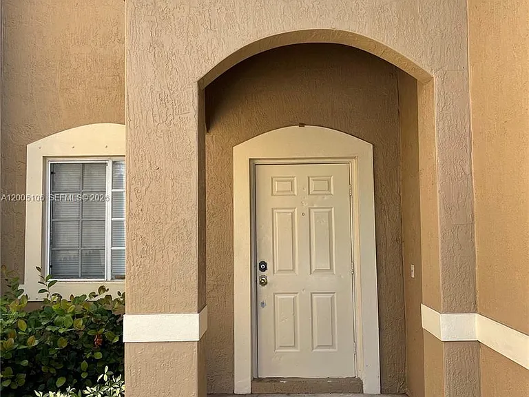 21477 SW 85th Psge #21477 — Photo 2