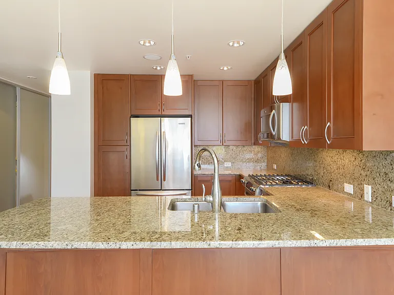 10650 NE 9th Pl #1221 — Photo 4