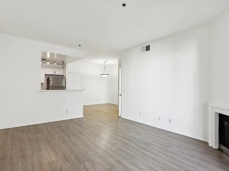 1 Bedroom 1 Bathroom