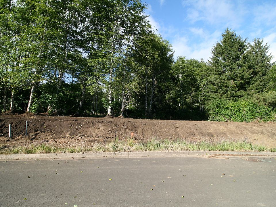 1st image of LOT 107 NE Voyage Way