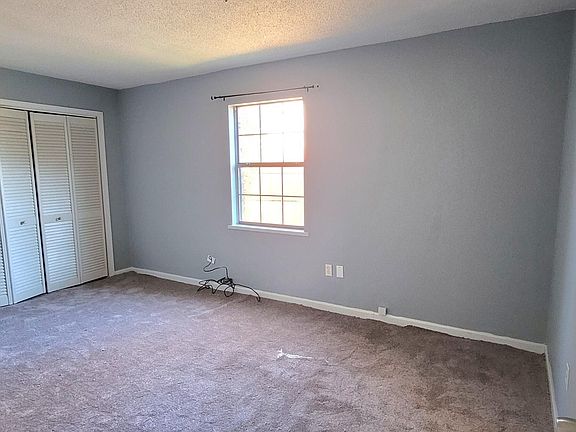 4th image of 12076 Essex Pl