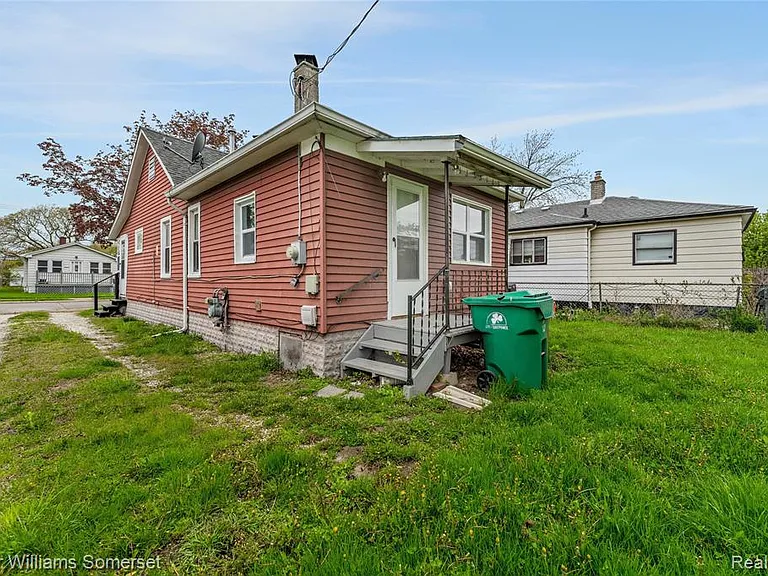 24646 Tuscany Ave — Photo 24