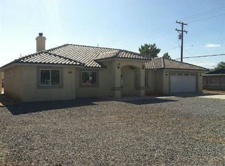 13509 Algonquin Rd, Apple Valley, CA 92308