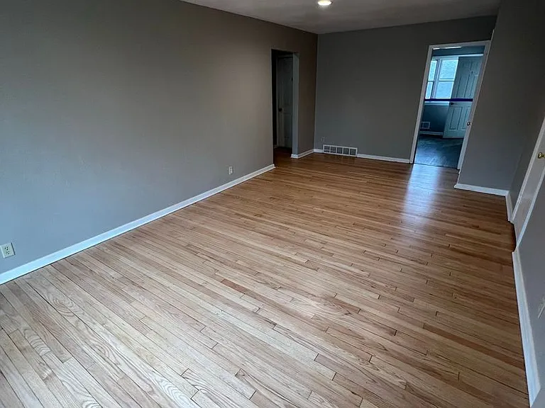 1122 E Singer Cir. (4 Unit) — Photo 2
