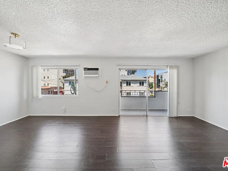 105 S Orlando Ave #201 — Photo 2