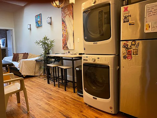 Rented by Nooklyn NYC LLC | media 10