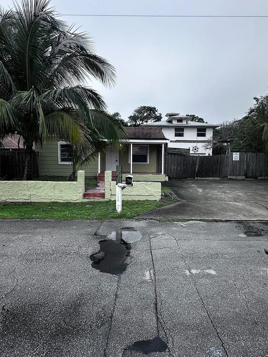 130 NE 4th Avenue, Boynton Beach FL - Owner Finance Home