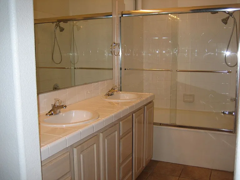8046 Arcadian Ln — Photo 10