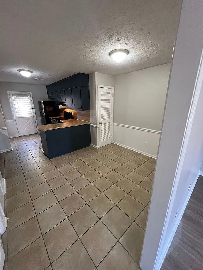 2 bed, 2.0 bath, 1073 sqft, $1,375 — Photo 4