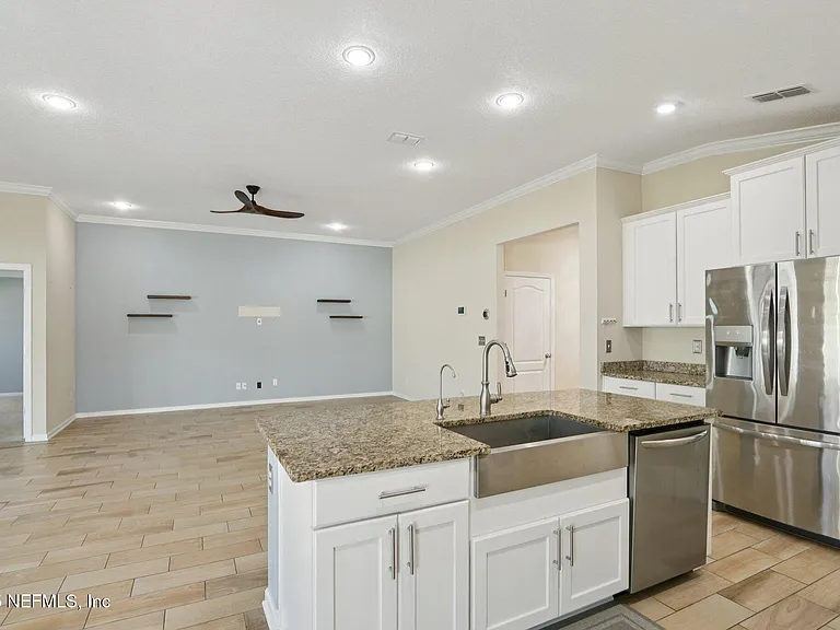 649 Shetland Dr — Photo 22