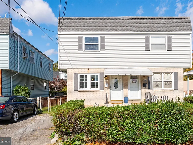 725 Mount Vernon Ave — Photo 16
